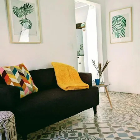 Cozy 3 Bedroom - Close To Holiday home *
