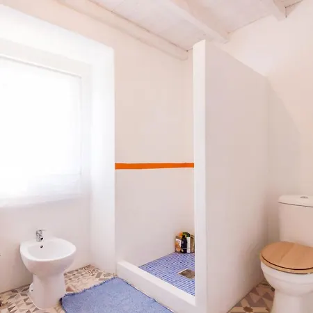 Cozy 3 Bedroom - Close To Casa de Férias