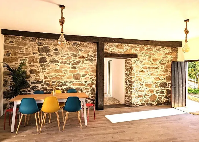 Cozy 3 Bedroom - Close To *