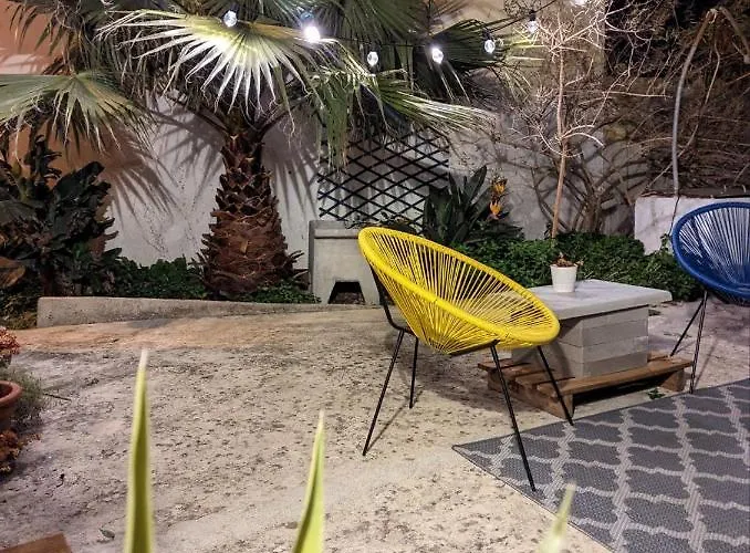 Cozy 3 Bedroom - Close To Holiday home