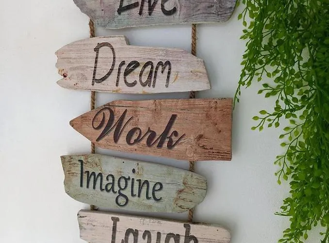 Cozy 3 Bedroom - Close To Holiday home