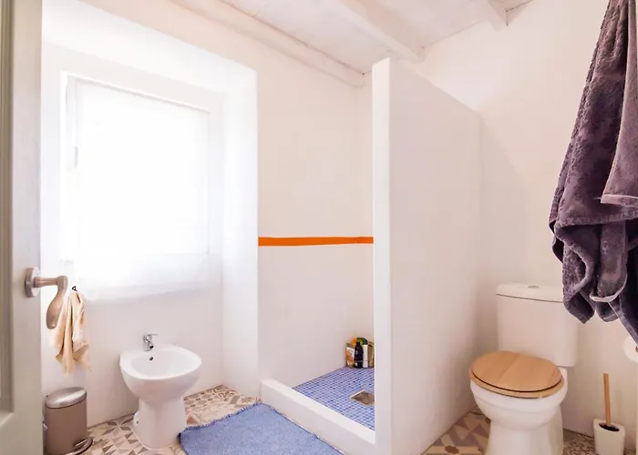 Cozy 3 Bedroom - Close To Holiday home